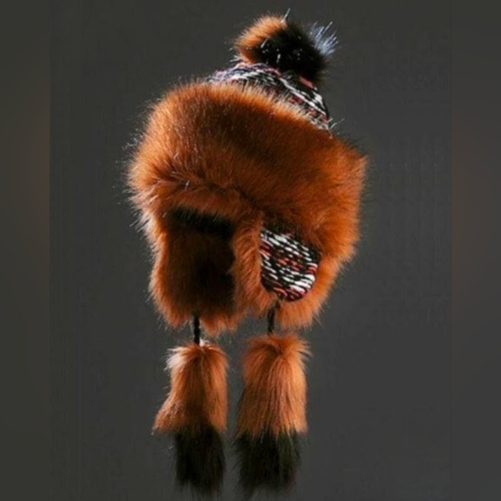 Starling Faux Fox Fur Fleece Lined Warm Winter Knit Hat NWOT Small